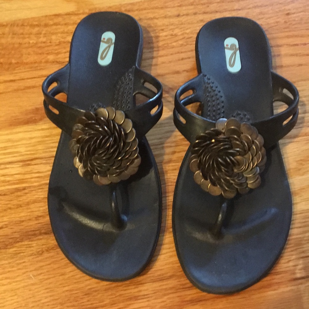 OKA b.Black sandals.